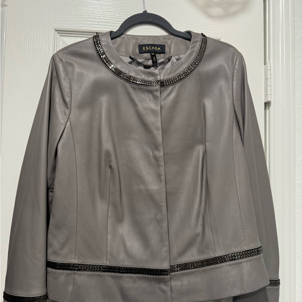 Escada Grey Leather Jacket with Chain Detail - Sz 42 - Picture 9 of 12